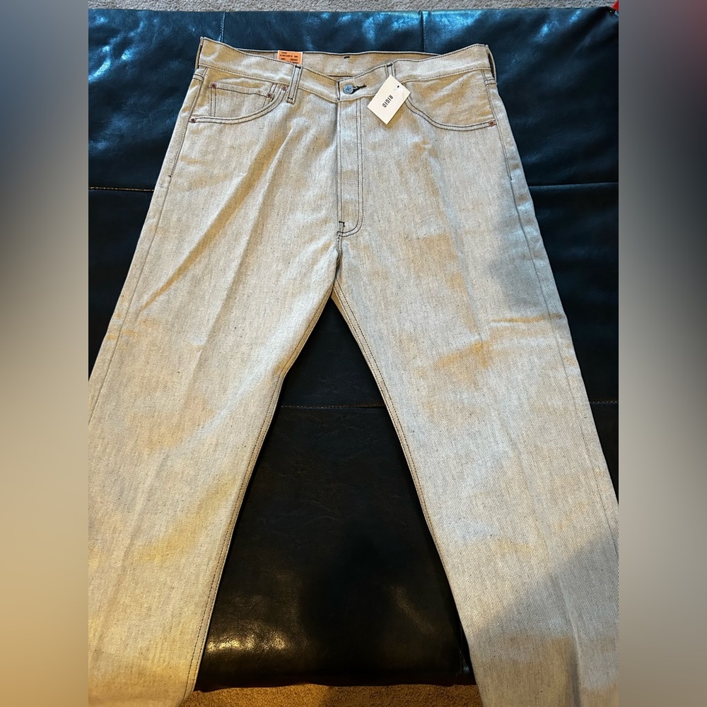 NEW Levi’s jeans